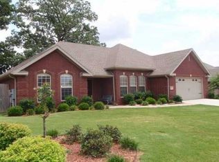 930 Walker St, Centerton, AR 72719
