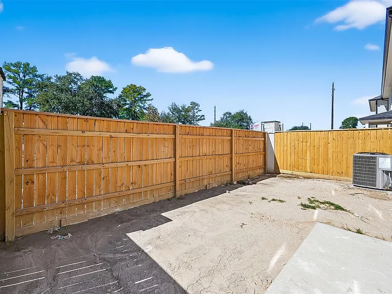 12315 New Jordan Ln — Photo 40