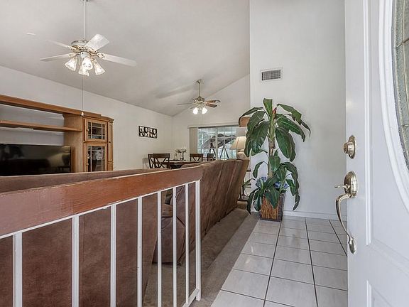 5th image of 2744 Lakeville Dr
