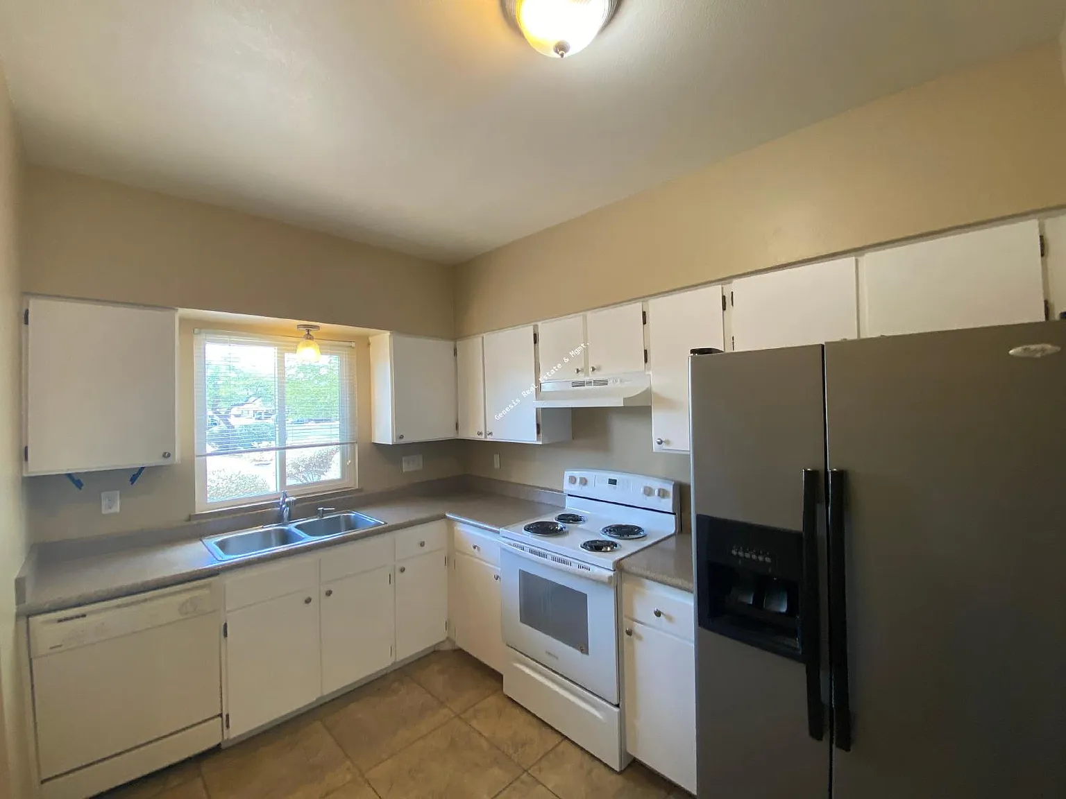 3 bed, 2.0 bath, 1259 sqft, $1,695 — Photo 2