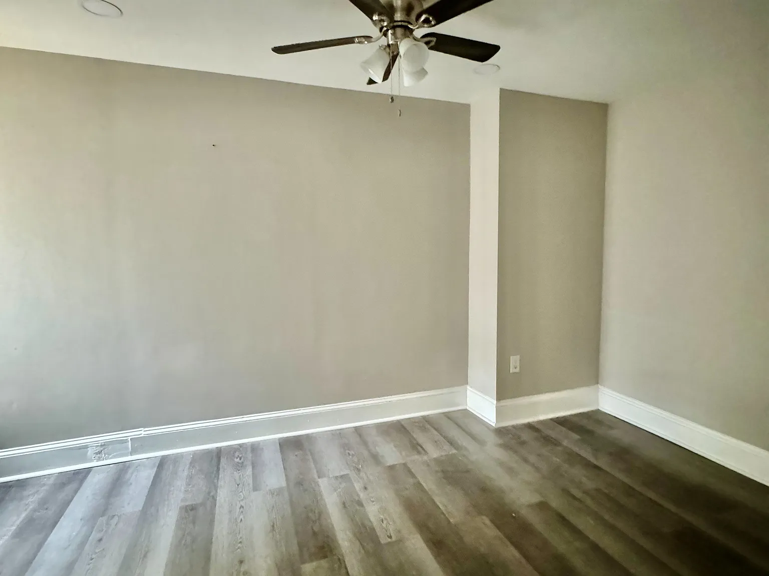 Spacious 3-Bedroom West Philly Home with Basement Storage — Photo 3