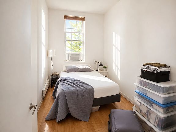 5th image of 1920 Harman St #220