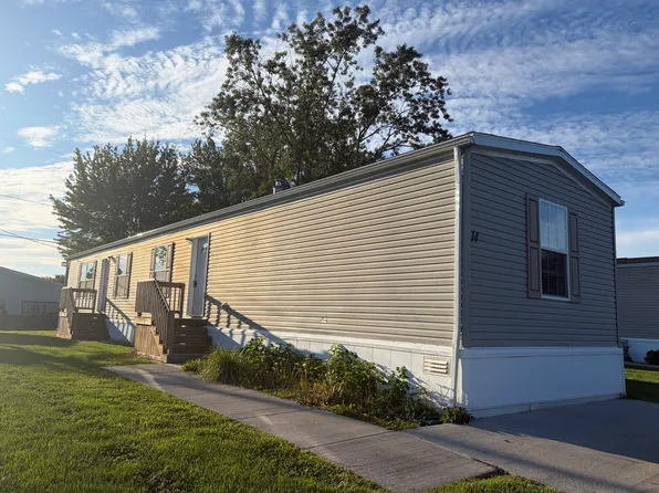 14 Farmingdale Dr #Fa14, Hamlin, NY 14464