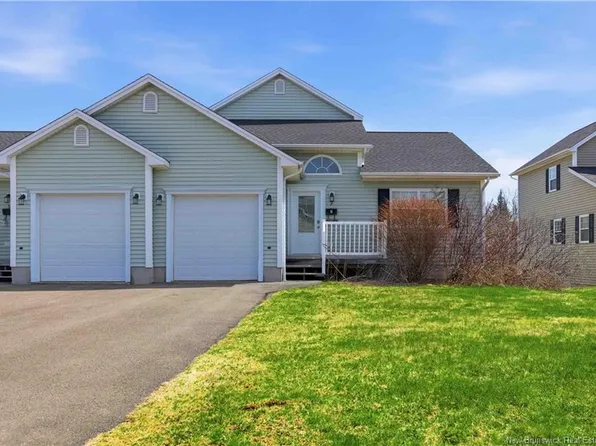 7 Hillcrest Ct, Oromocto, NB E2V 0E1