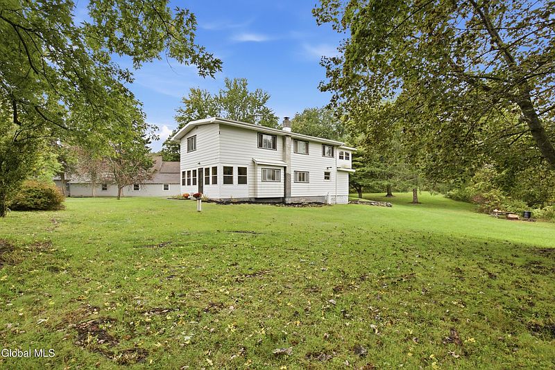 3rd image of 51 E Hill Road