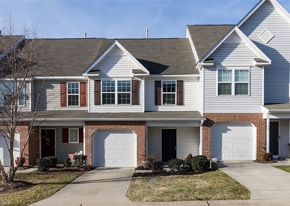1st image of 307 Robyns Glen Cir