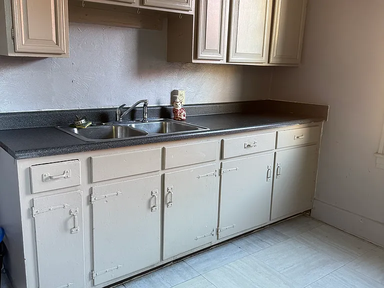 413 Cypress Ave #413 — Photo 7