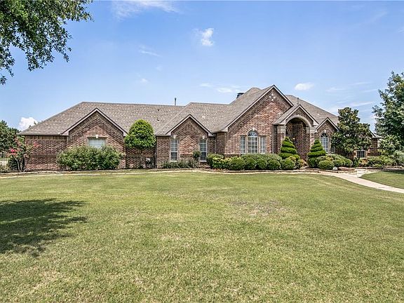 3rd image of 405 High Meadow Ln