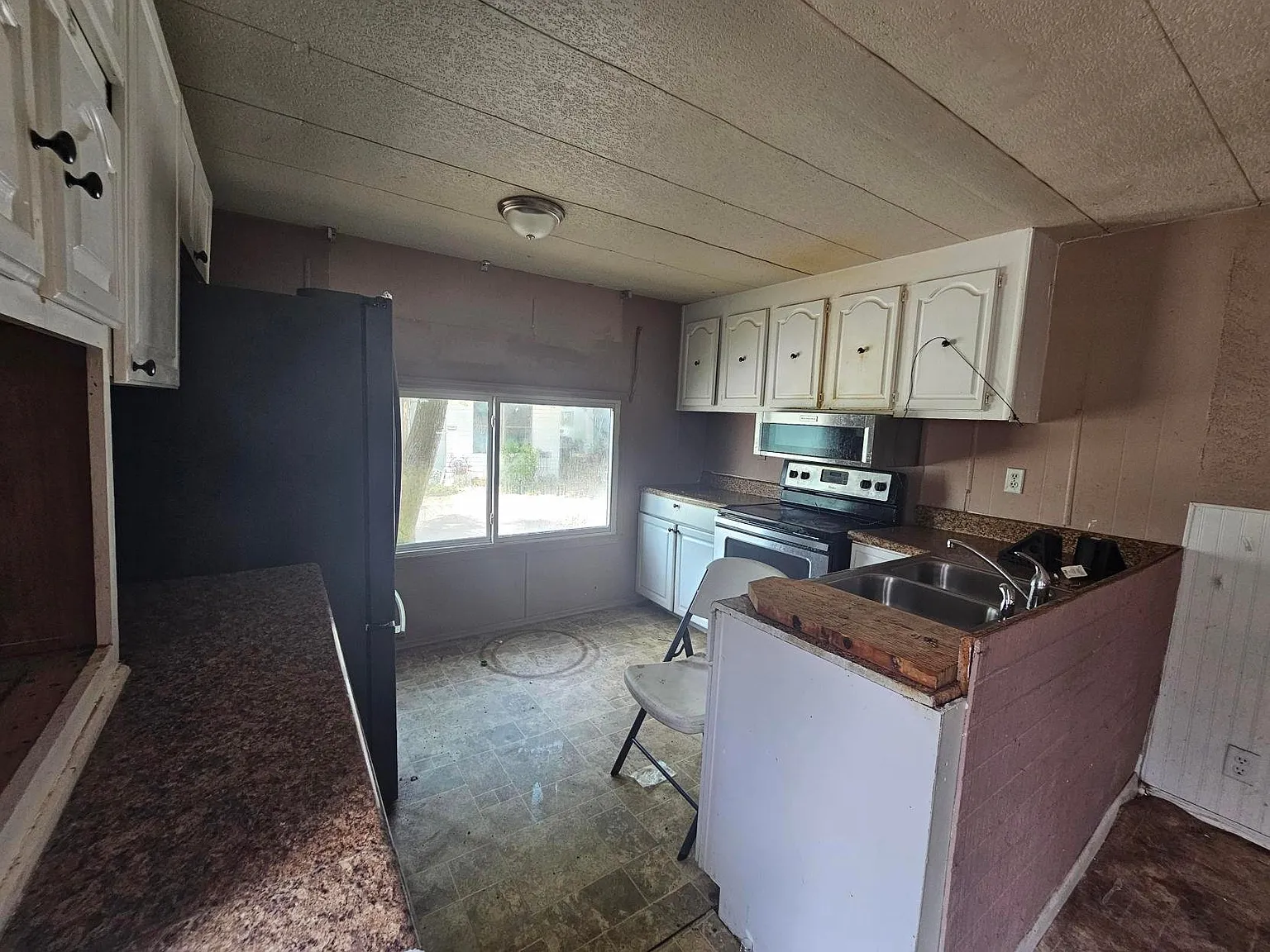 Handyman Special - Cocoa, Fl 2 Bedroom | 1 Bathroom Mobile Home — Photo 4