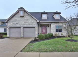 943 Linworth Village Dr, Columbus, OH 43235