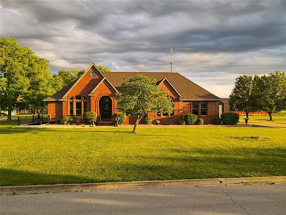 2nd image of 1 Shamrock Dr