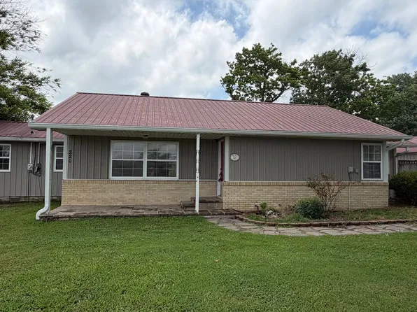 320 S Country Club Rd, Siloam Springs, AR 72761