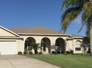 23009 Oak Prairie Cir, Sorrento, FL 32776