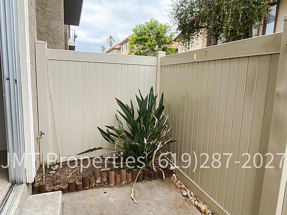 5th image of 7806 Nightingale Way
