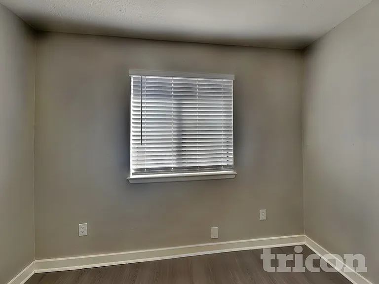 8712 Plymouth Rock Rd NE — Photo 12