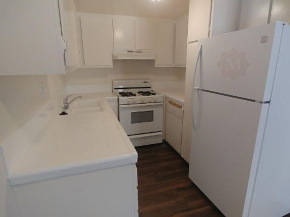 4th image of 450 Ellwood Beach Dr APT 1