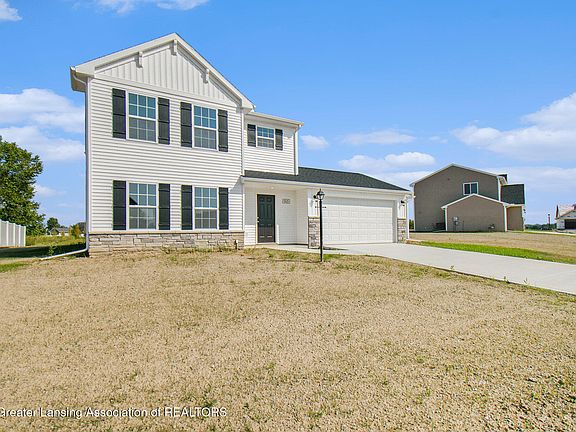 3rd image of 601 Muirfield Dr