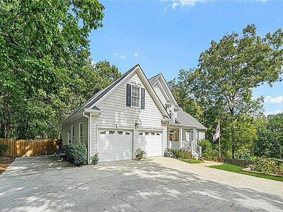 3rd image of 1899 Barnes Mill Rd