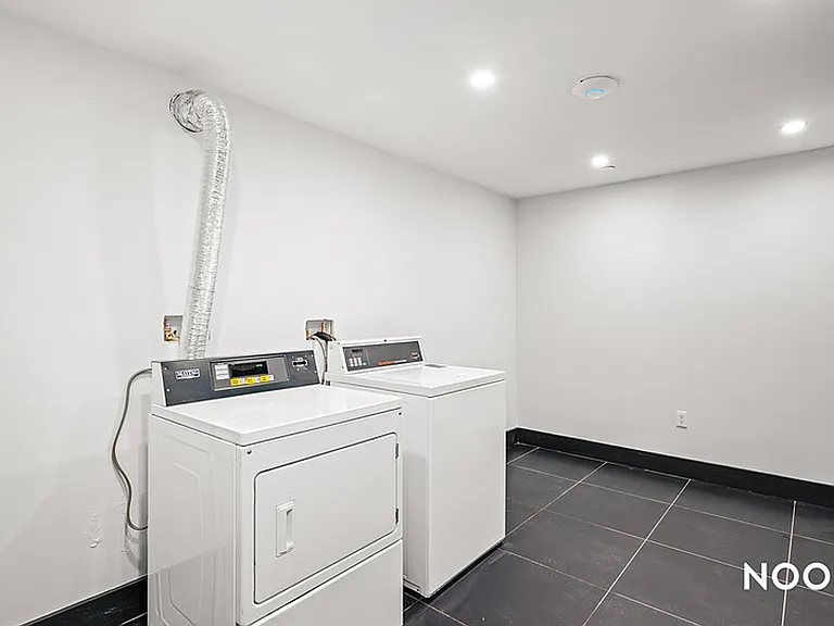 706 Ocean Ave #3C — Photo 23