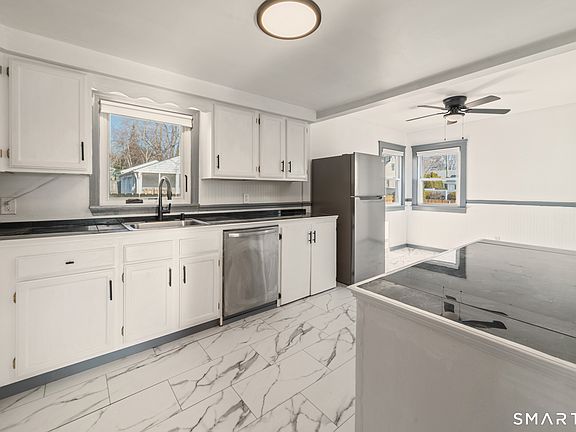 3rd image of 272 Franklin Road