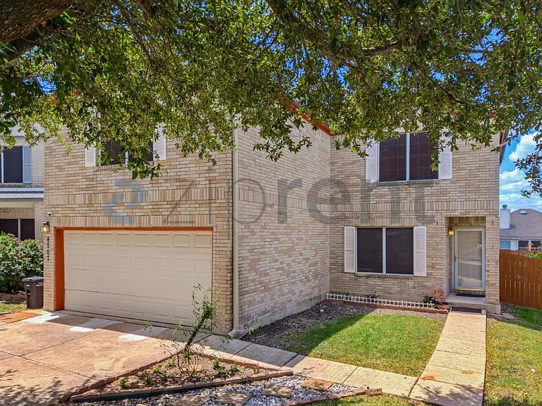 4707 Rosemarys Farm — Photo 1