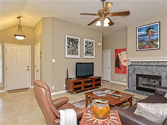 4th image of 5940 Salcon Cliff Dr