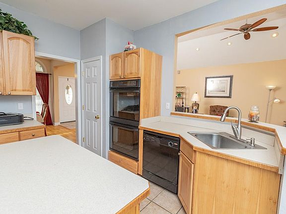 4th image of 21099 Southampton Pkwy