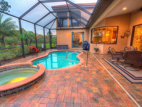 2nd image of 5444 Royal Poinciana Way
