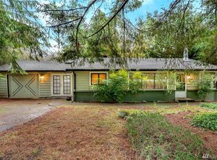 15606 33rd Ave NE, Lake Forest Park, WA