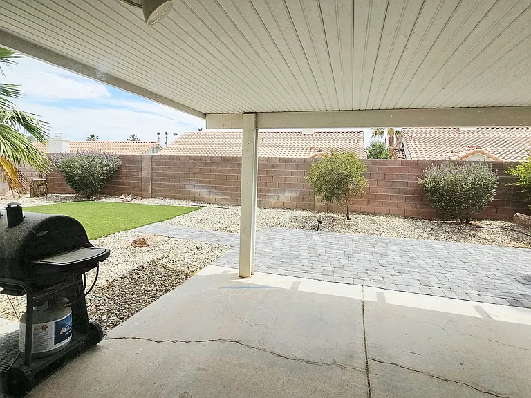 5617 Red Bluff Dr — Photo 3