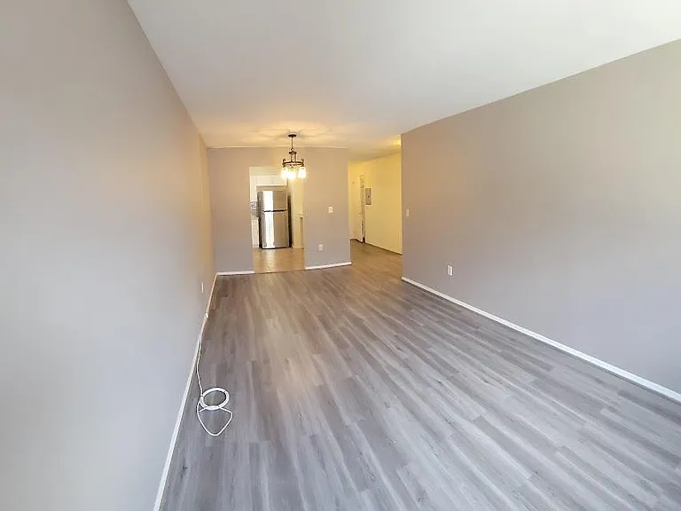82 Country Pointe Cir #76 — Photo 8