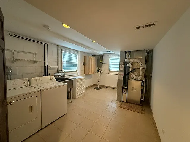 2185 Lee St — Photo 16