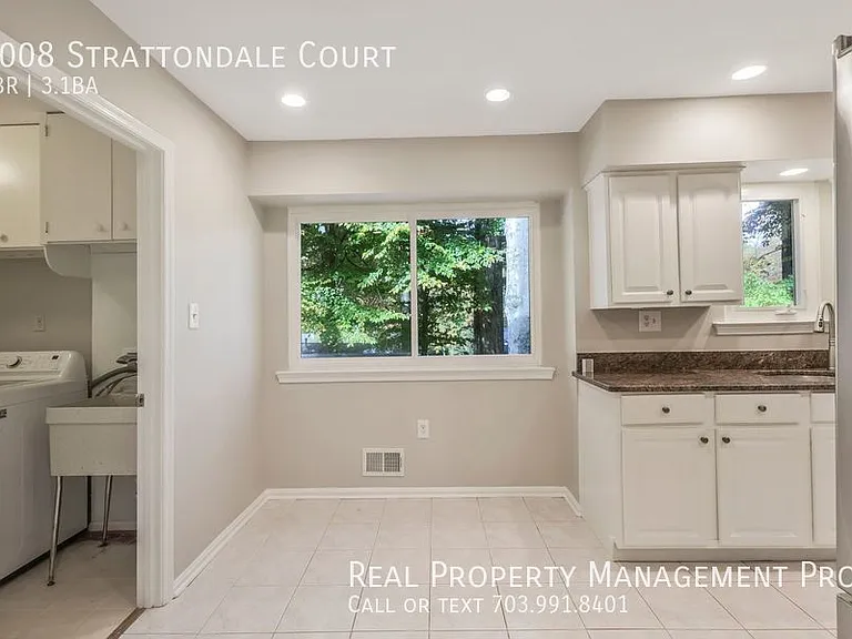 9008 Strattondale Ct — Photo 17