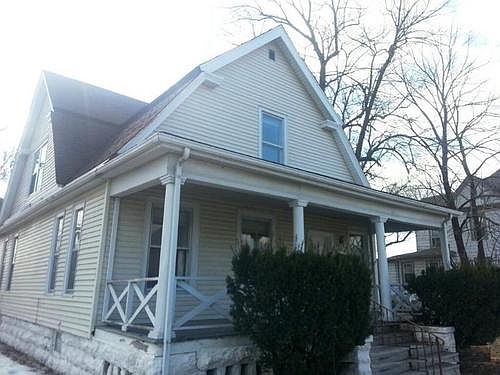 1st image of 527 N 2nd St