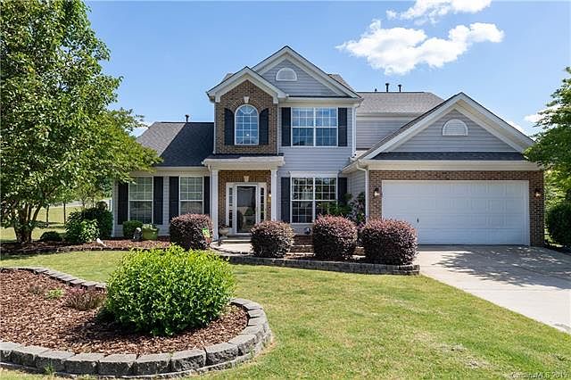 1st image of 219 Legend Dr