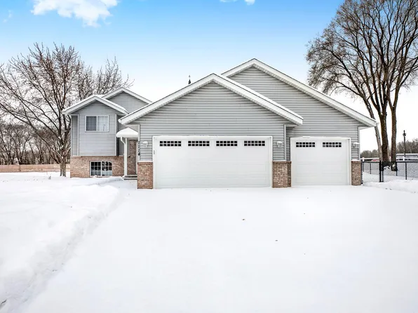 1114 Ashwood Ct, Waite Park, MN 56387