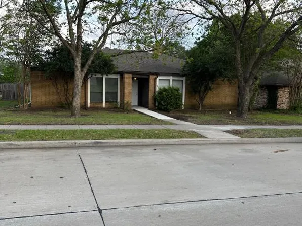 718 Maple Glen Dr, Garland, TX 75043