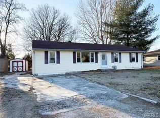 403 Rose Ln, Ellis Grove, IL 62241