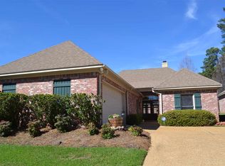 792 Versailles Dr, Ridgeland, MS 39157