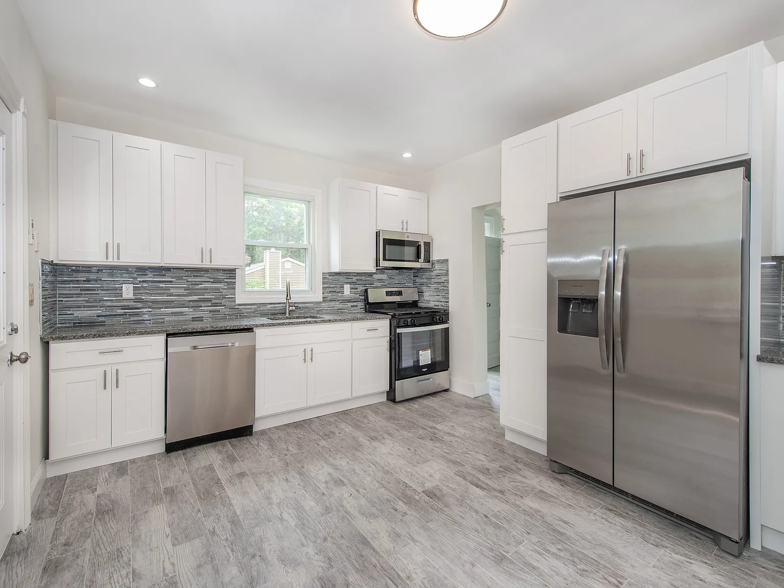 3 bed, $3,750 — Photo 3