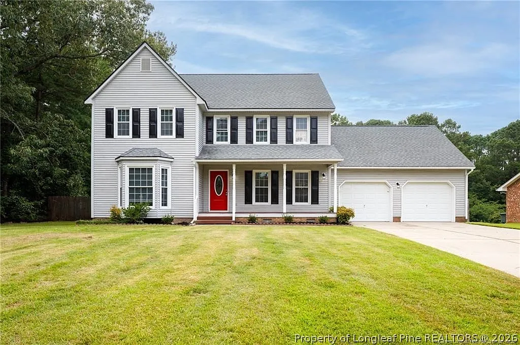 4 bed, 2.5 bath, 2583 sqft, $2,300 — Photo 1