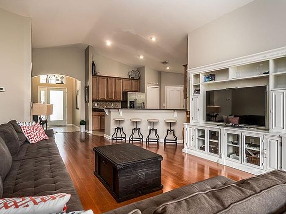 2nd image of 2914 Trinity Cottage Dr