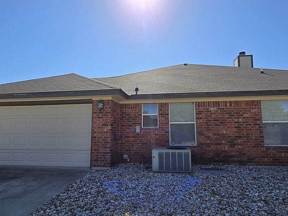 2705 Wisteria 1 front (2) 2024