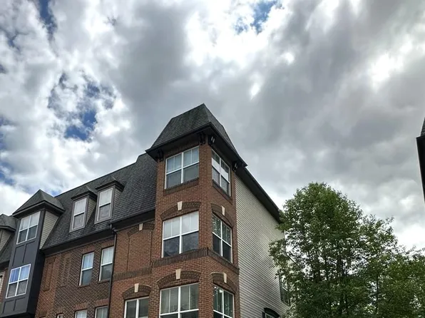 1430 Trafalgar Ln, Frederick, MD 21701