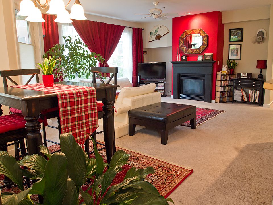1st image of 925 110th Ave SE #210