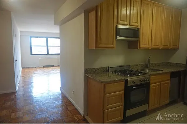 Rented by Anchor Associates | media 15