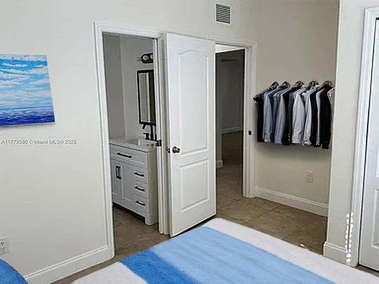 1129 SW 10th St #1 — Photo 10