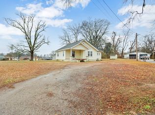 1036 S Buncombe Rd, Greer, SC 29651