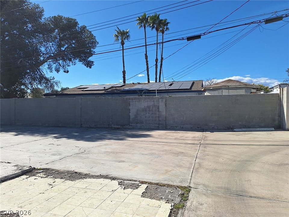1st image of 3187 S Eastern Ave