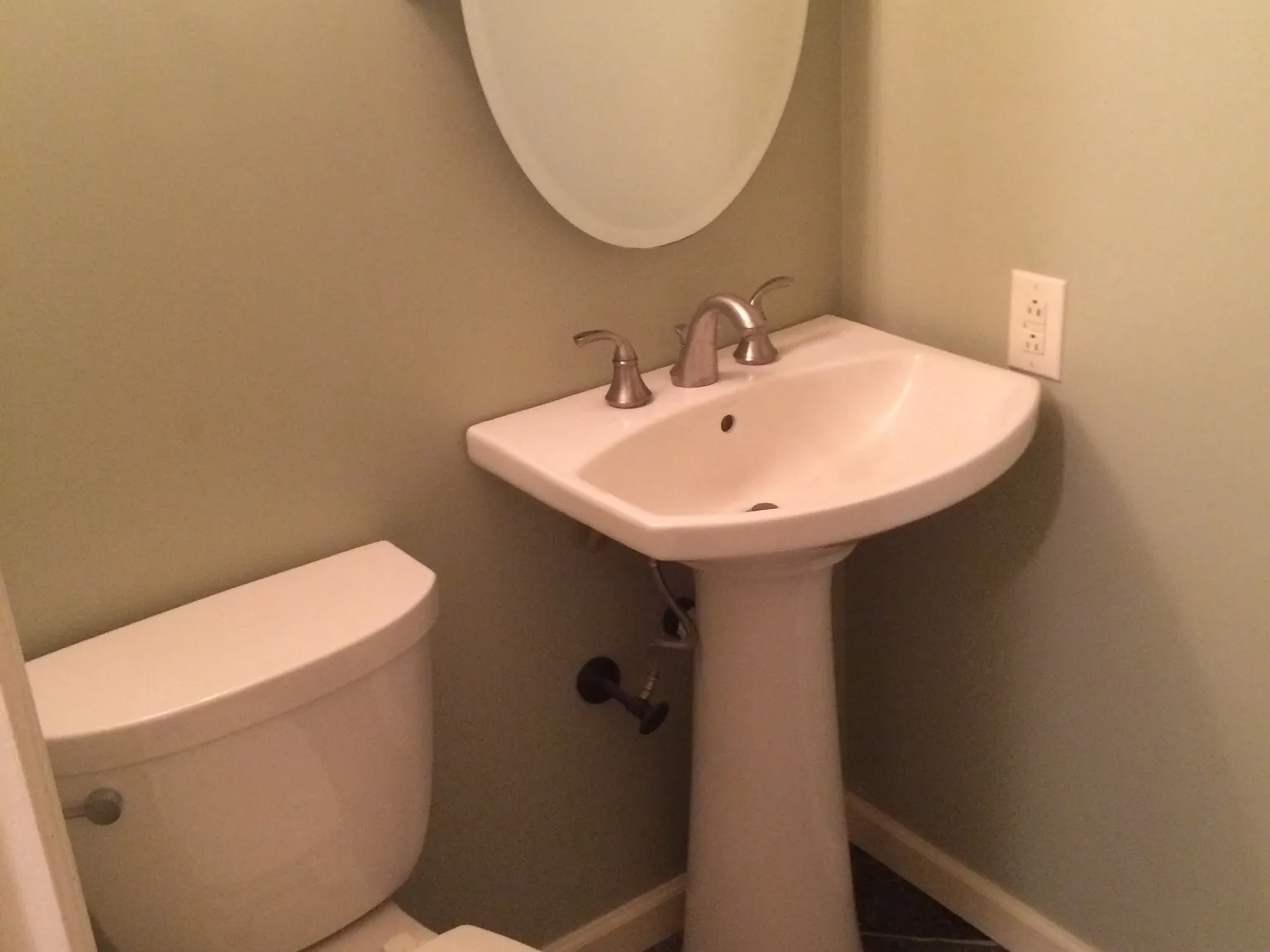 2 bed, 1.5 bath, 1158 sqft, $1,850 — Photo 3